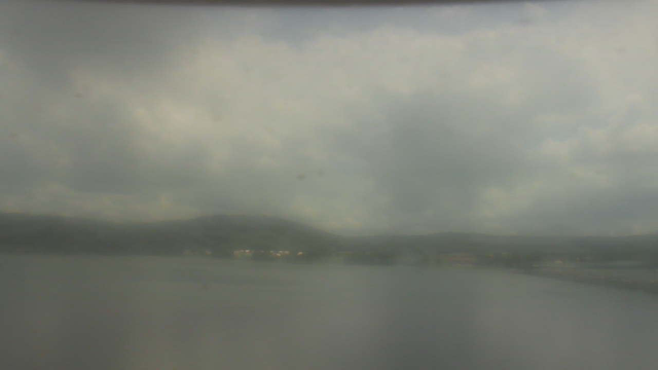 Thumbnail for current weather camera view from Wyndham Garden Lake Guntersville in Guntersville, Alabama