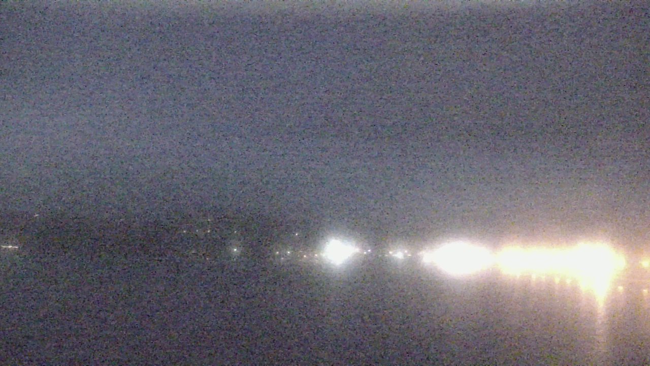 Thumbnail for current weather camera view from Wyndham Garden Lake Guntersville in Guntersville, Alabama