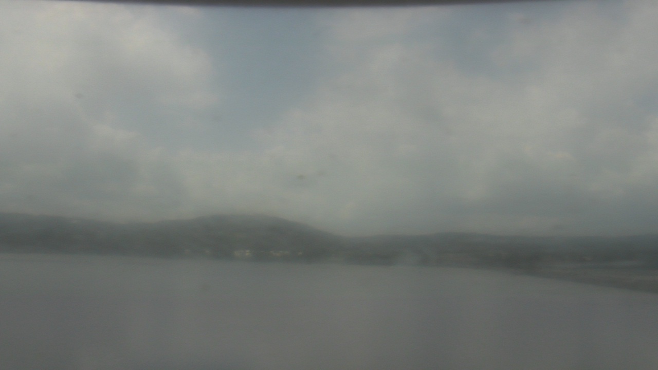 Thumbnail for current weather camera view from Wyndham Garden Lake Guntersville in Guntersville, Alabama