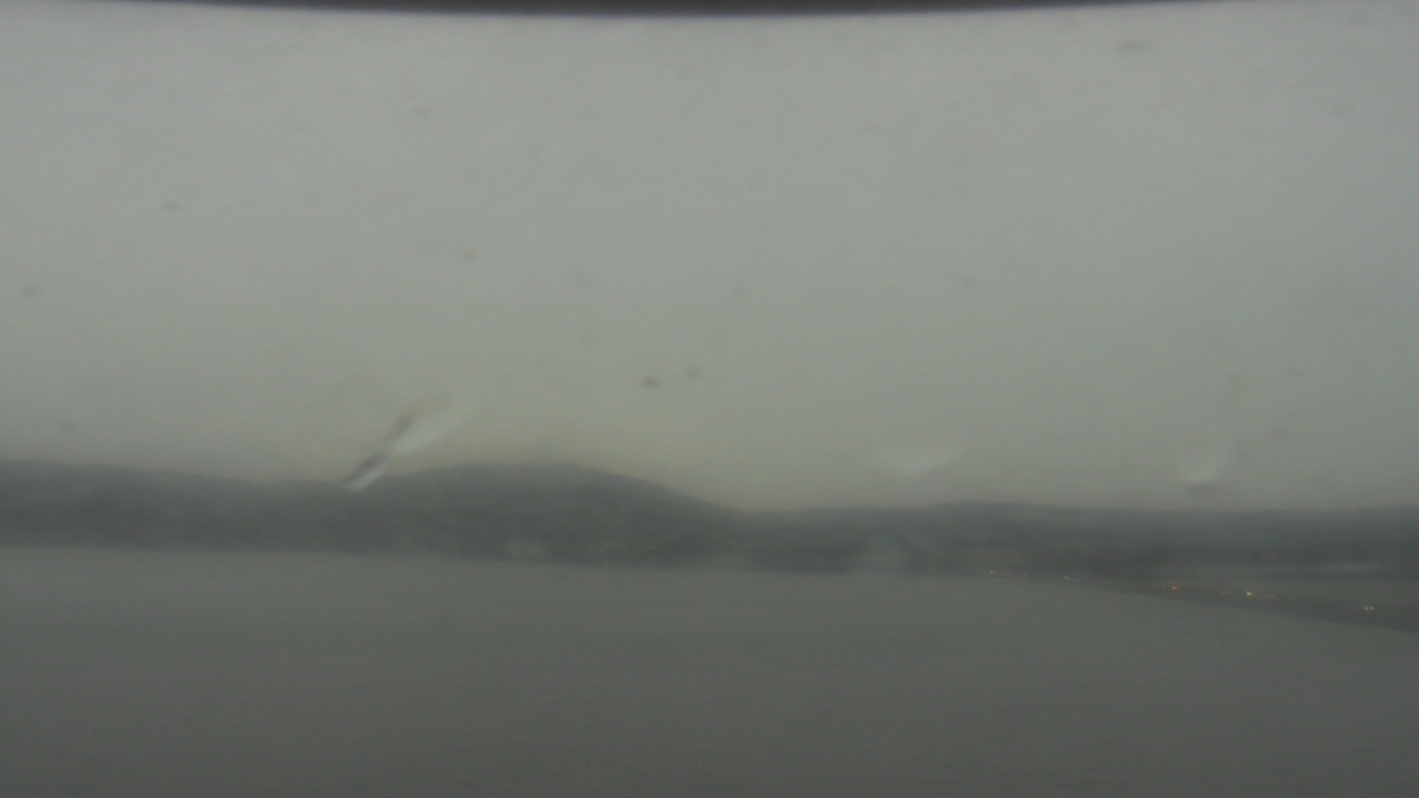 Thumbnail for current weather camera view from Wyndham Garden Lake Guntersville in Guntersville, Alabama