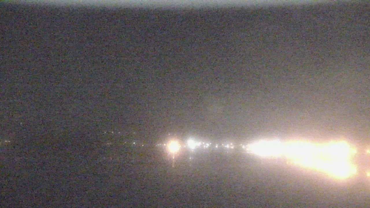 Thumbnail for current weather camera view from Wyndham Garden Lake Guntersville in Guntersville, Alabama