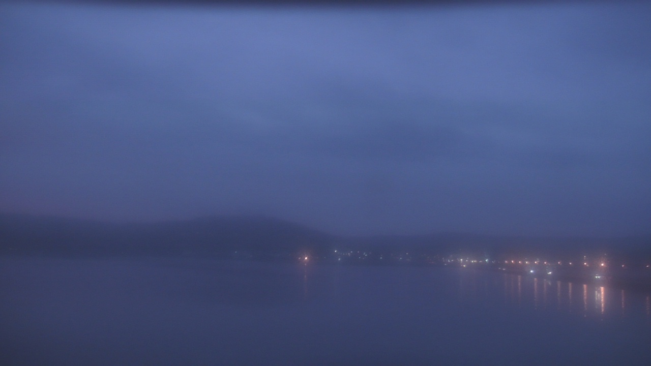 Thumbnail for current weather camera view from Wyndham Garden Lake Guntersville in Guntersville, Alabama
