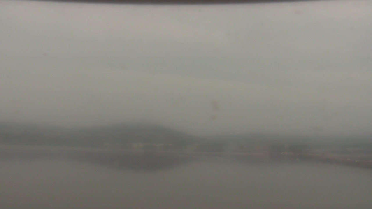 Thumbnail for current weather camera view from Wyndham Garden Lake Guntersville in Guntersville, Alabama