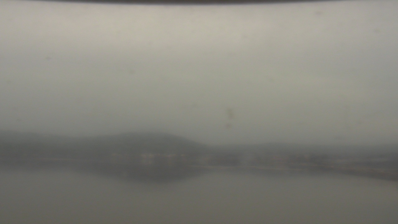 Thumbnail for current weather camera view from Wyndham Garden Lake Guntersville in Guntersville, Alabama
