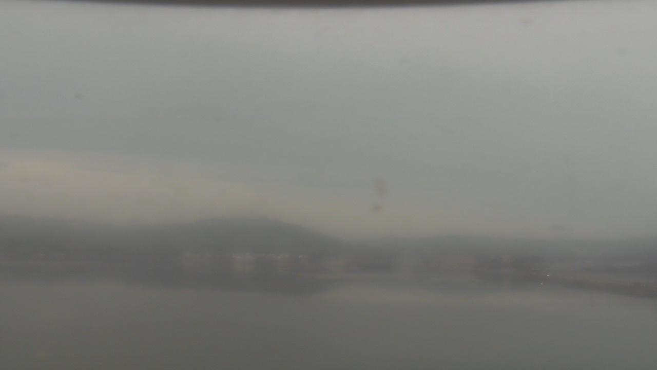 Thumbnail for current weather camera view from Wyndham Garden Lake Guntersville in Guntersville, Alabama