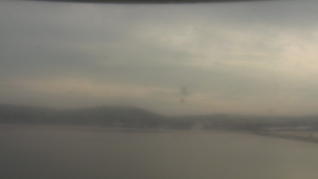 Thumbnail for current weather camera view from Wyndham Garden Lake Guntersville in Guntersville, Alabama