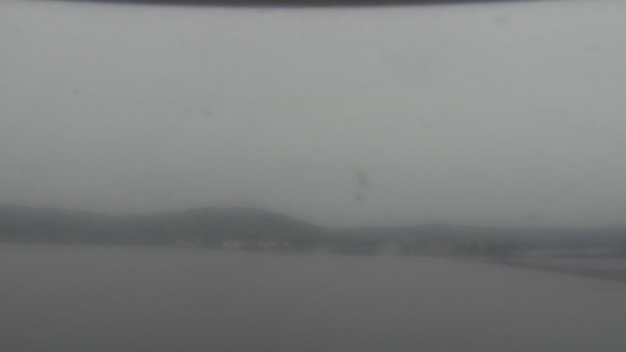 Thumbnail for current weather camera view from Wyndham Garden Lake Guntersville in Guntersville, Alabama