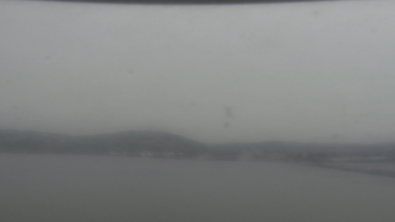 Thumbnail for current weather camera view from Wyndham Garden Lake Guntersville in Guntersville, Alabama