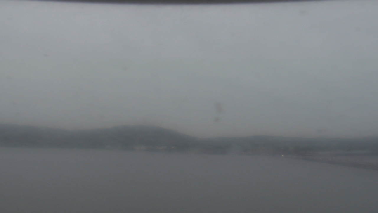 Thumbnail for current weather camera view from Wyndham Garden Lake Guntersville in Guntersville, Alabama