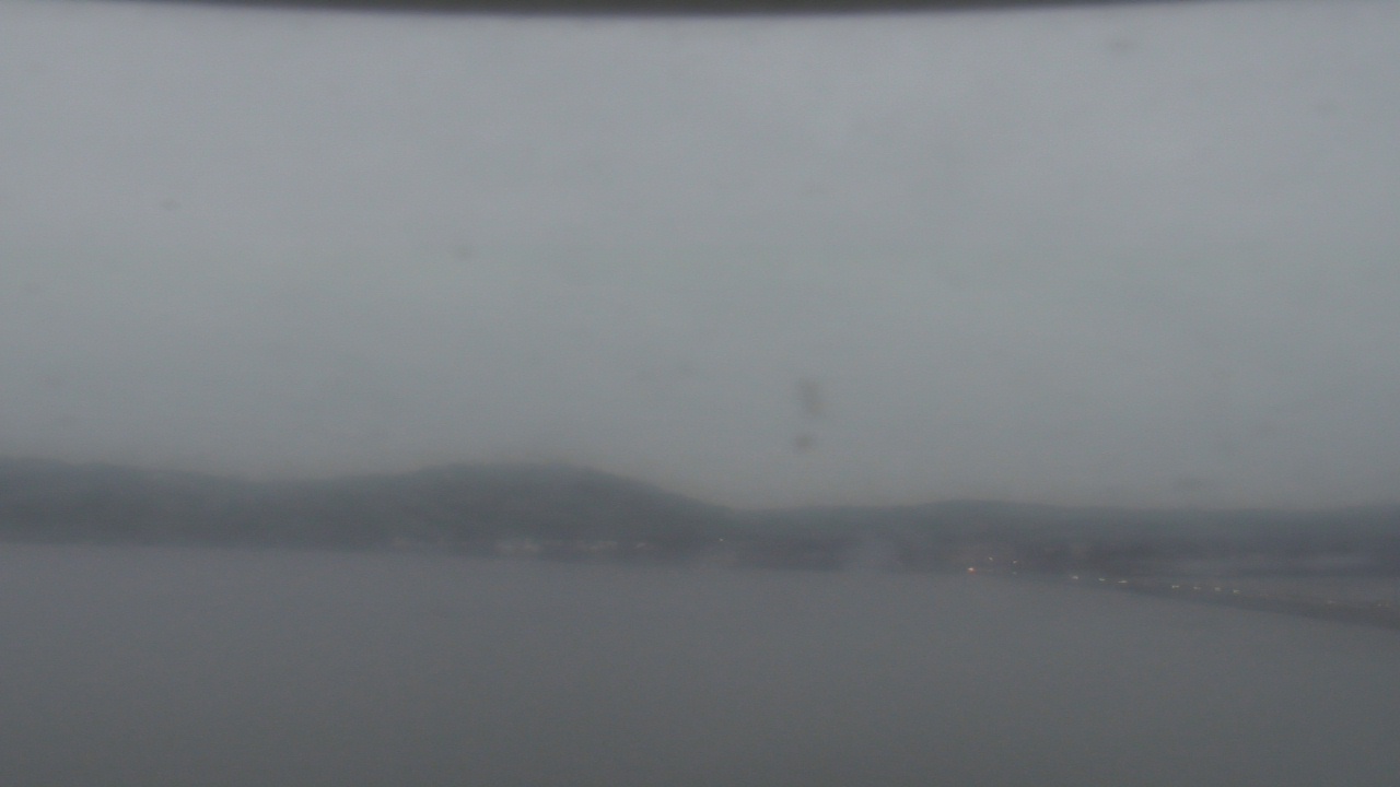 Thumbnail for current weather camera view from Wyndham Garden Lake Guntersville in Guntersville, Alabama