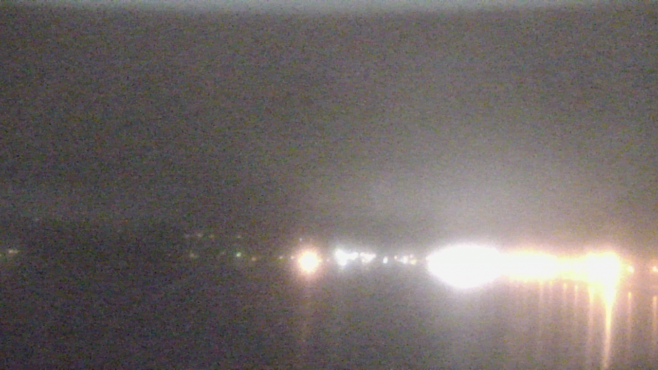 Thumbnail for current weather camera view from Wyndham Garden Lake Guntersville in Guntersville, Alabama