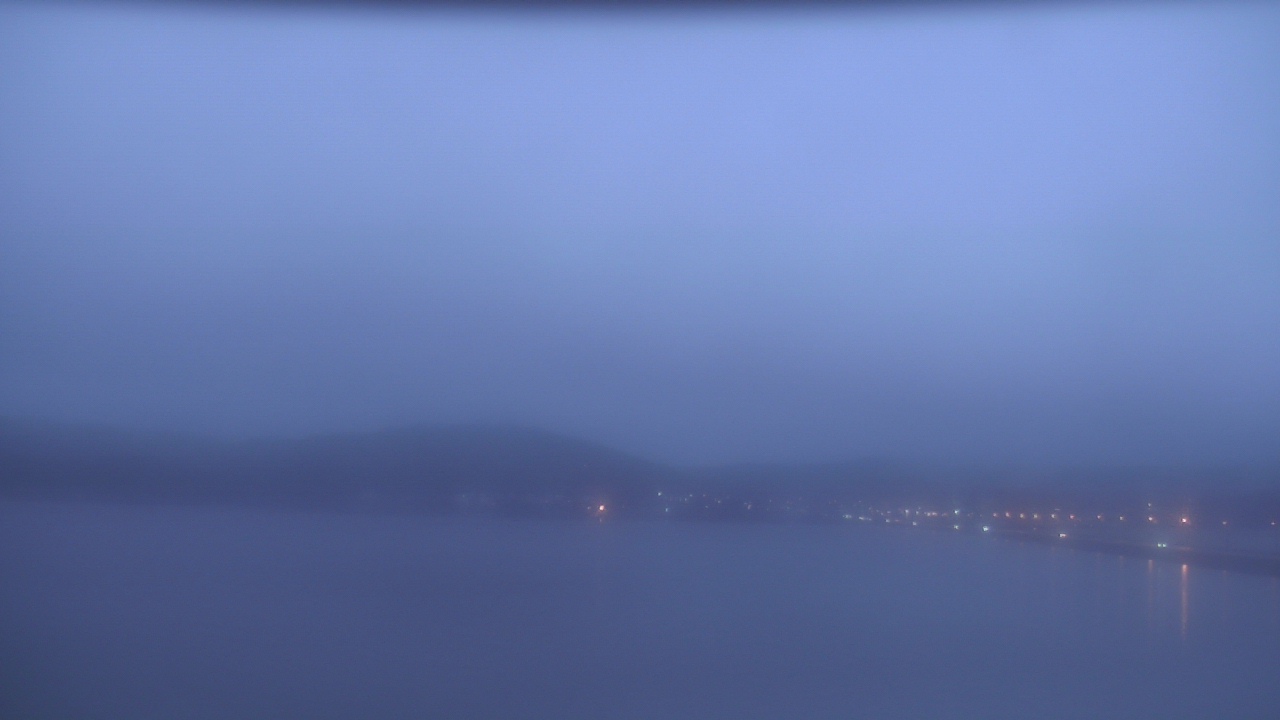 Thumbnail for current weather camera view from Wyndham Garden Lake Guntersville in Guntersville, Alabama