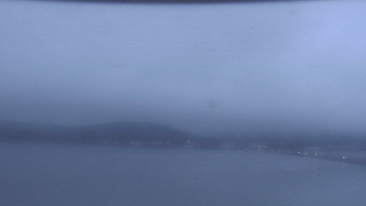 Thumbnail for current weather camera view from Wyndham Garden Lake Guntersville in Guntersville, Alabama