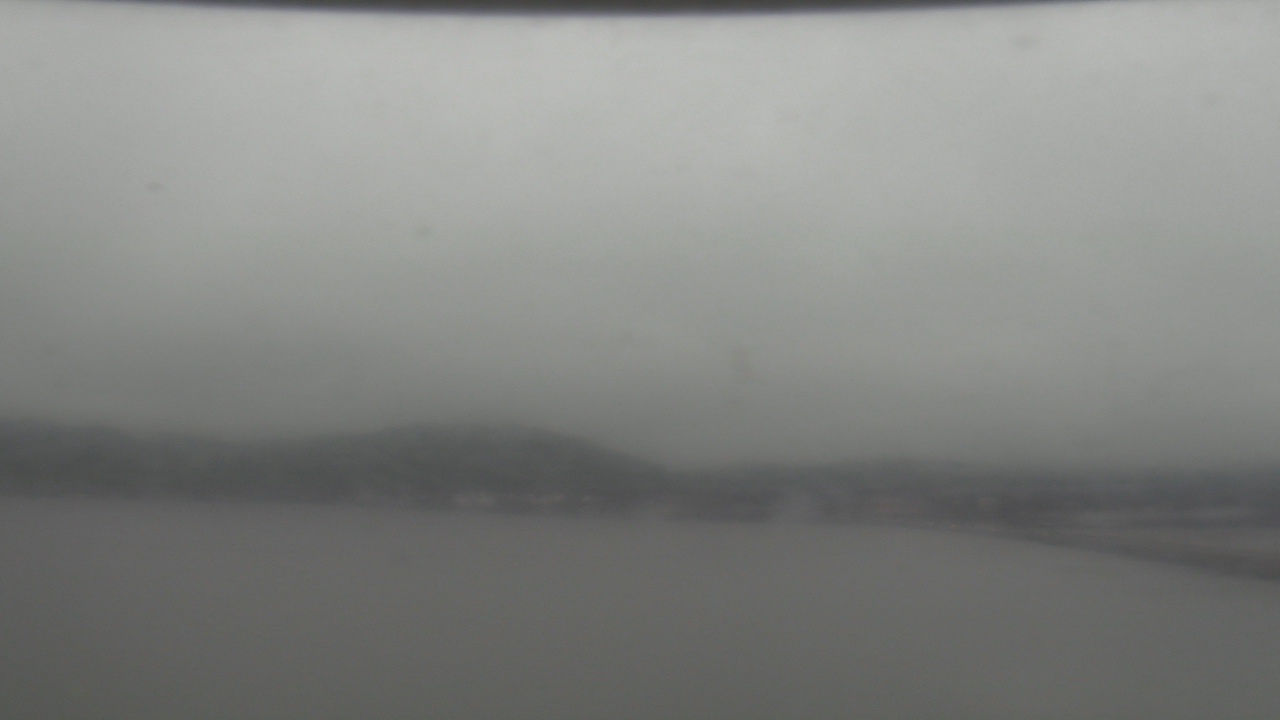 Thumbnail for current weather camera view from Wyndham Garden Lake Guntersville in Guntersville, Alabama