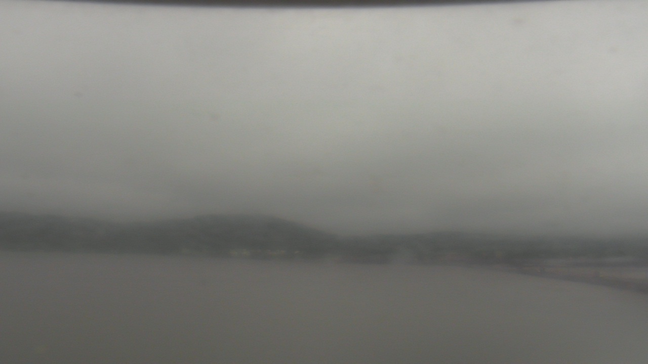 Thumbnail for current weather camera view from Wyndham Garden Lake Guntersville in Guntersville, Alabama