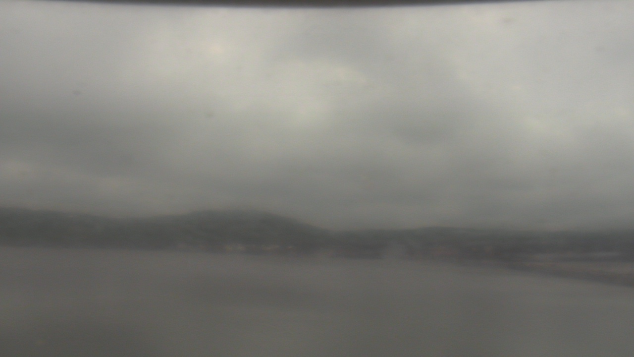Thumbnail for current weather camera view from Wyndham Garden Lake Guntersville in Guntersville, Alabama