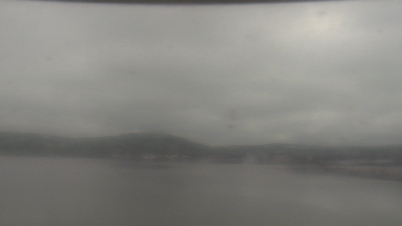 Thumbnail for current weather camera view from Wyndham Garden Lake Guntersville in Guntersville, Alabama