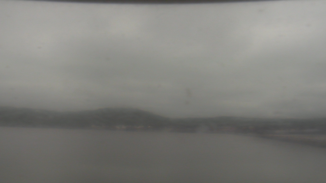 Thumbnail for current weather camera view from Wyndham Garden Lake Guntersville in Guntersville, Alabama