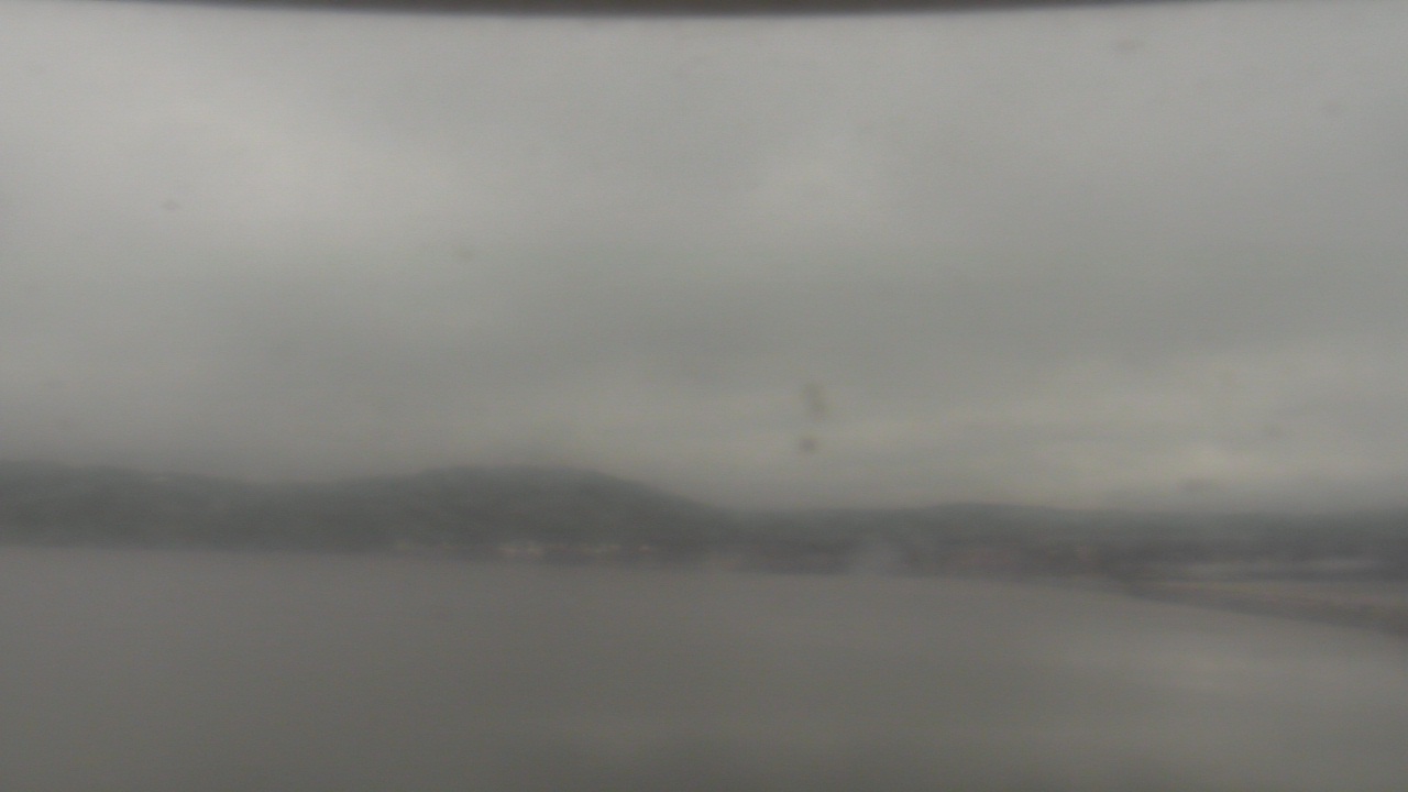 Thumbnail for current weather camera view from Wyndham Garden Lake Guntersville in Guntersville, Alabama