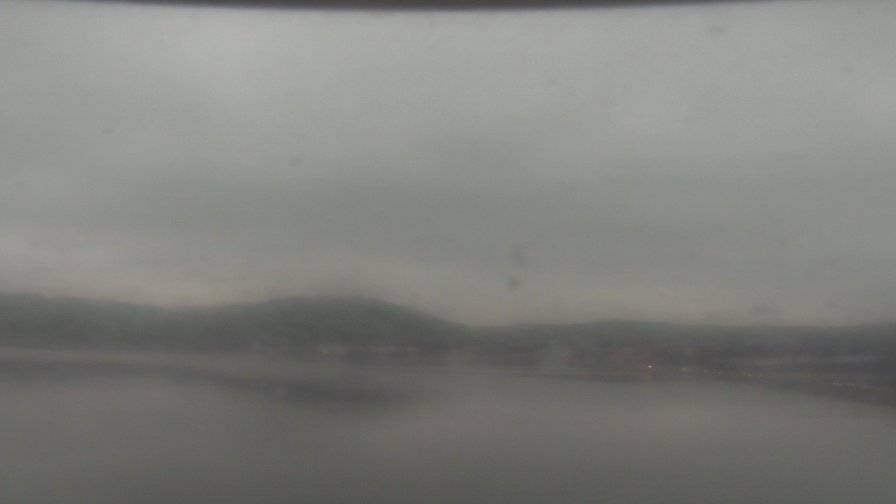 Thumbnail for current weather camera view from Wyndham Garden Lake Guntersville in Guntersville, Alabama