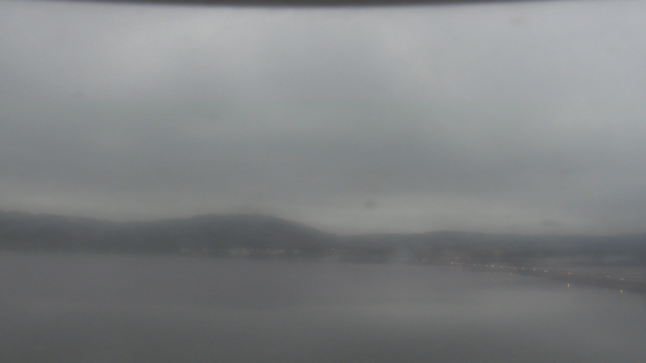 Thumbnail for current weather camera view from Wyndham Garden Lake Guntersville in Guntersville, Alabama