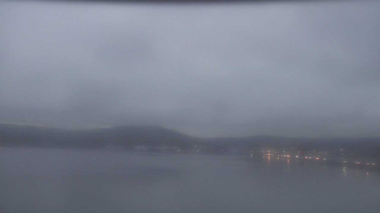 Thumbnail for current weather camera view from Wyndham Garden Lake Guntersville in Guntersville, Alabama