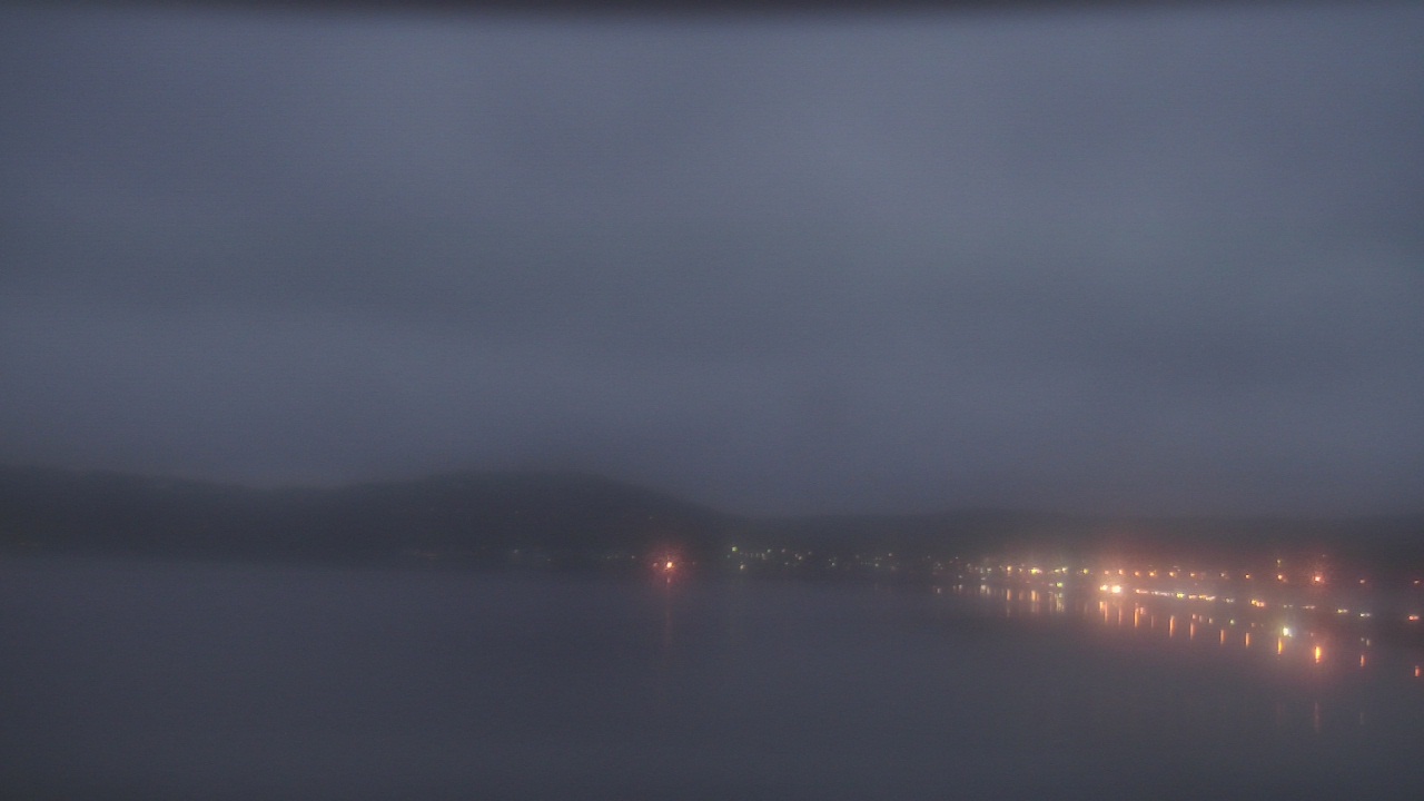 Thumbnail for current weather camera view from Wyndham Garden Lake Guntersville in Guntersville, Alabama