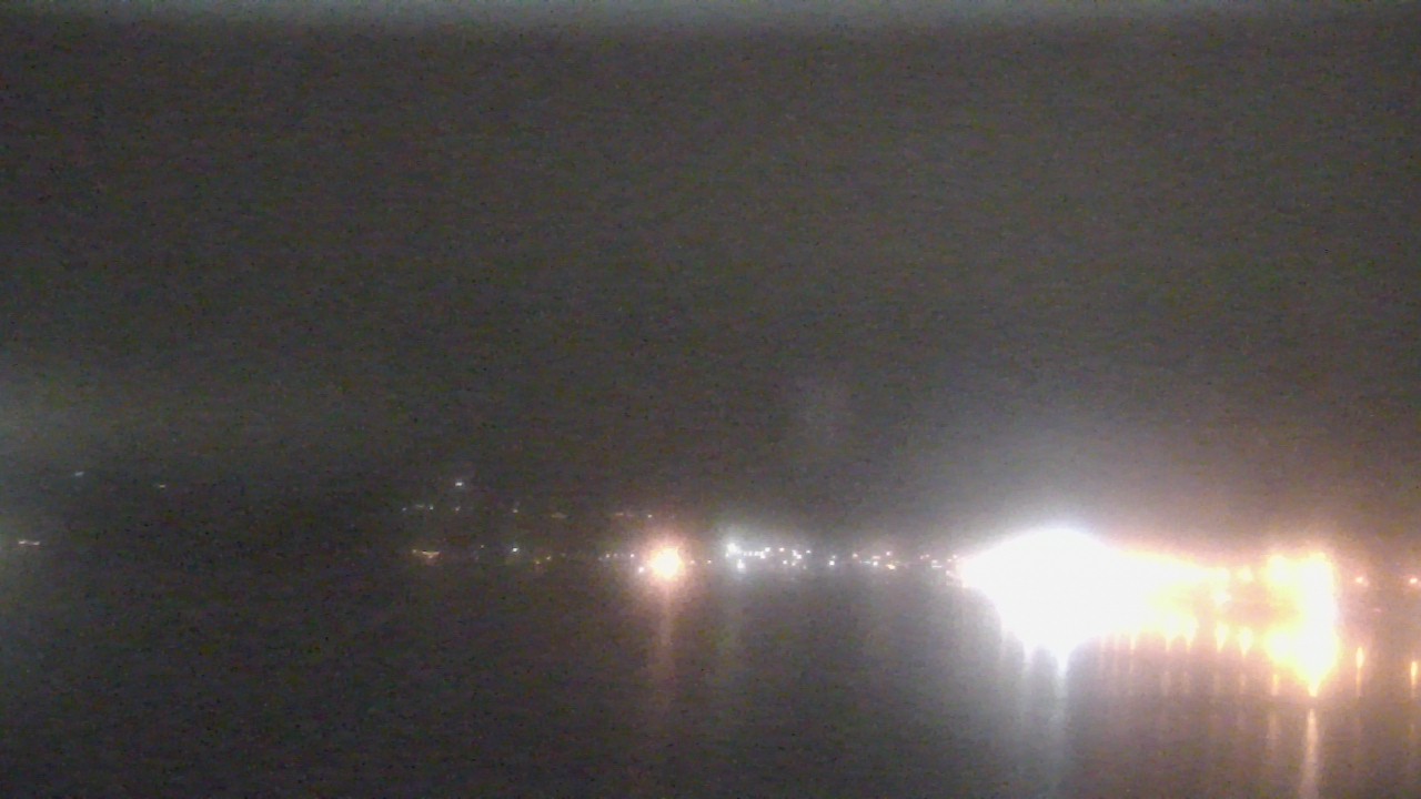 Thumbnail for current weather camera view from Wyndham Garden Lake Guntersville in Guntersville, Alabama