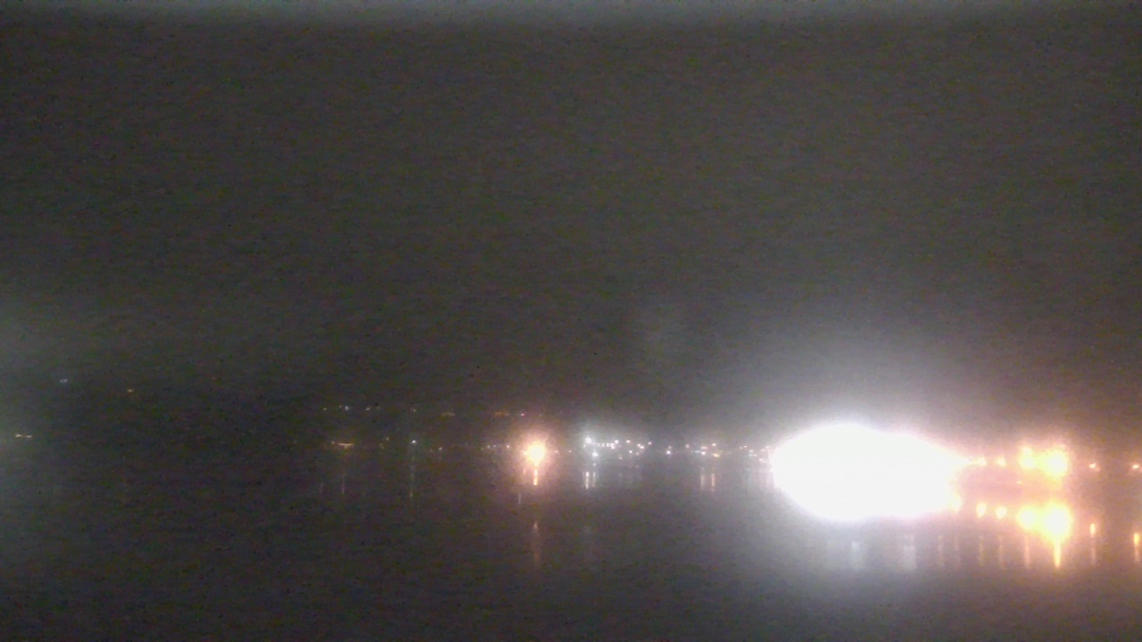 Thumbnail for current weather camera view from Wyndham Garden Lake Guntersville in Guntersville, Alabama
