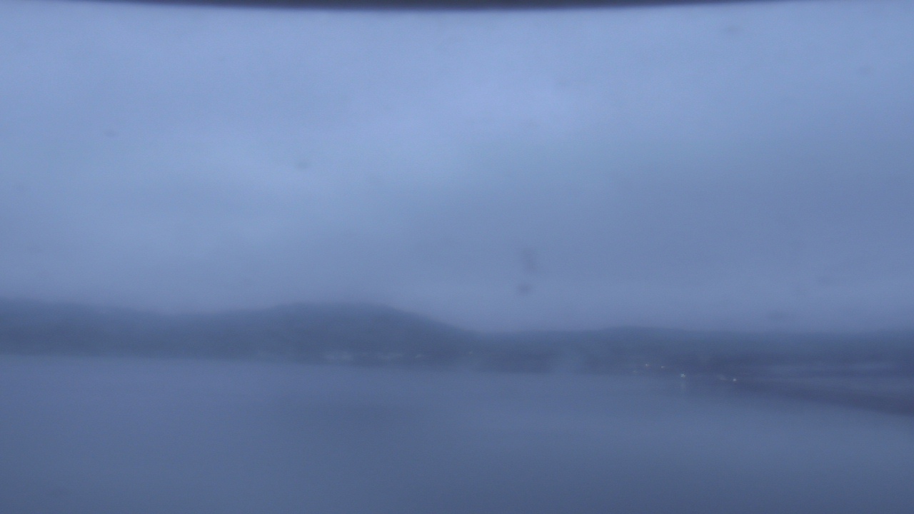 Thumbnail for current weather camera view from Wyndham Garden Lake Guntersville in Guntersville, Alabama