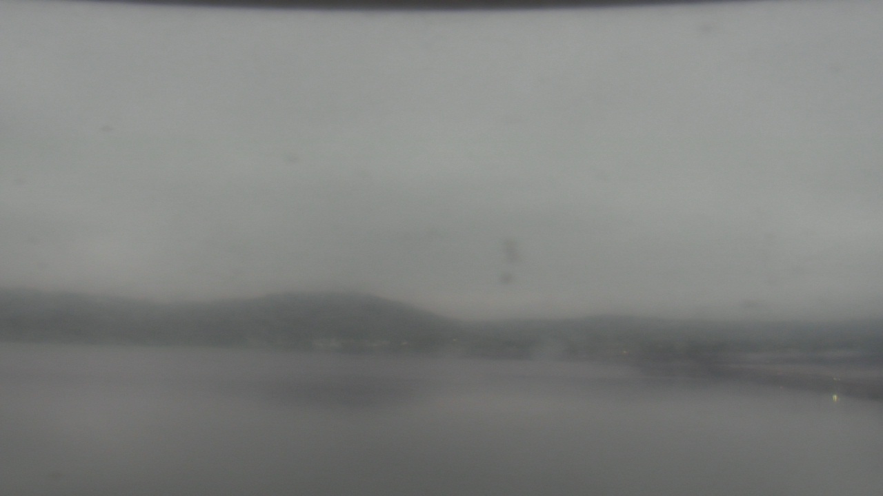 Thumbnail for current weather camera view from Wyndham Garden Lake Guntersville in Guntersville, Alabama