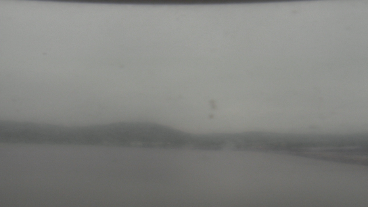 Thumbnail for current weather camera view from Wyndham Garden Lake Guntersville in Guntersville, Alabama