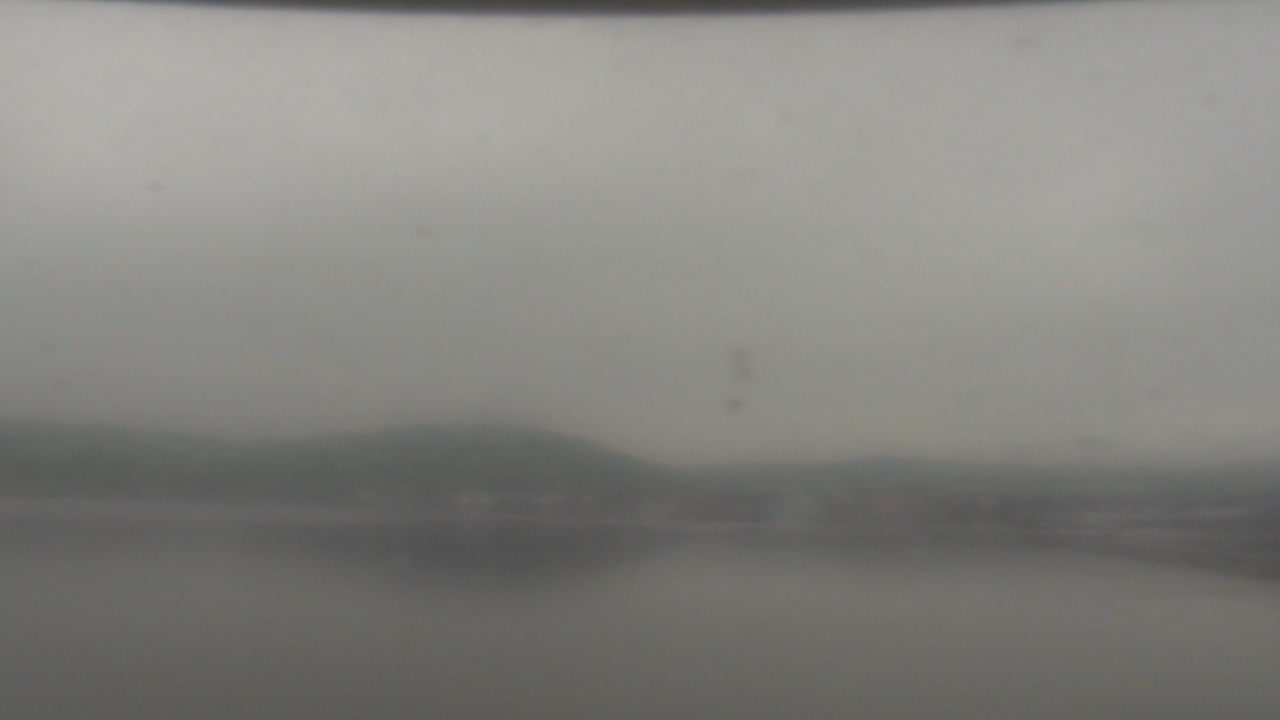 Thumbnail for current weather camera view from Wyndham Garden Lake Guntersville in Guntersville, Alabama