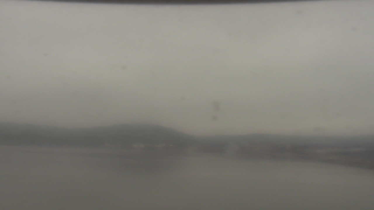 Thumbnail for current weather camera view from Wyndham Garden Lake Guntersville in Guntersville, Alabama