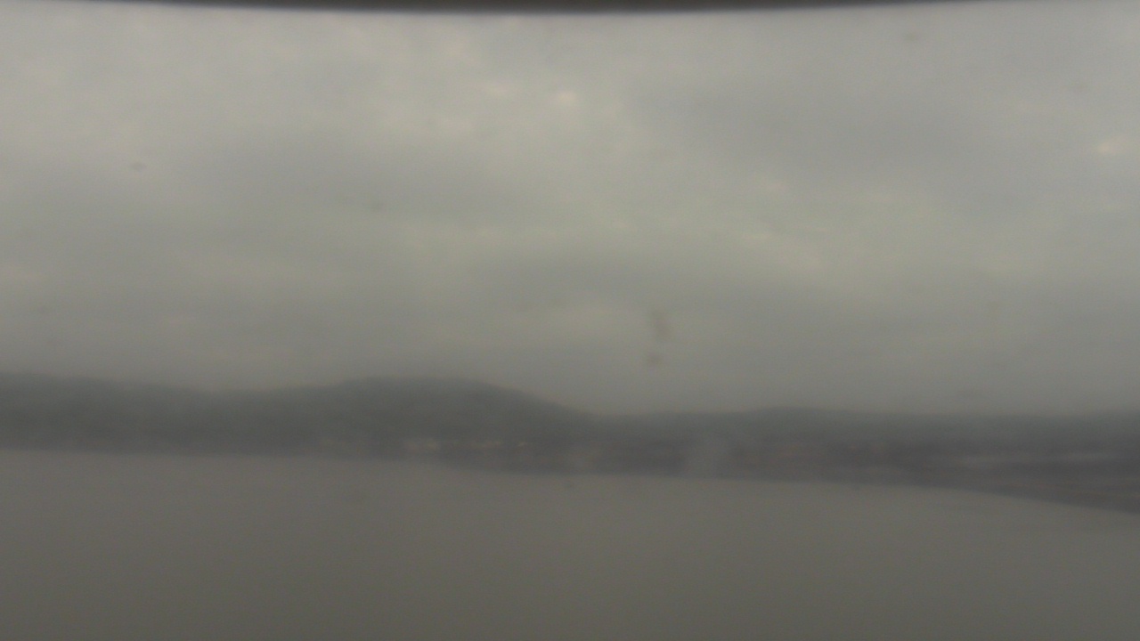 Thumbnail for current weather camera view from Wyndham Garden Lake Guntersville in Guntersville, Alabama
