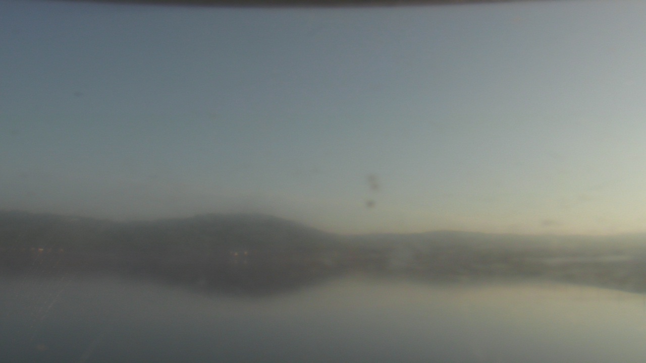 Thumbnail for current weather camera view from Wyndham Garden Lake Guntersville in Guntersville, Alabama