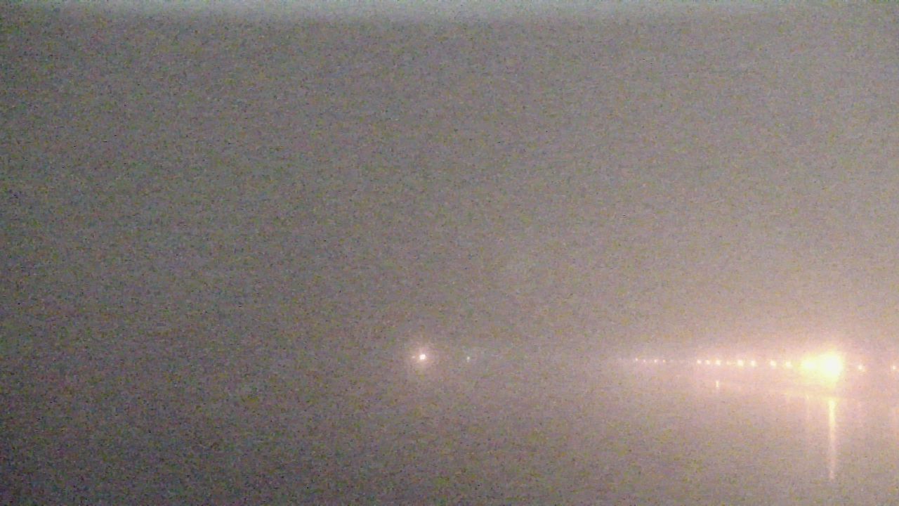 Thumbnail for current weather camera view from Wyndham Garden Lake Guntersville in Guntersville, Alabama