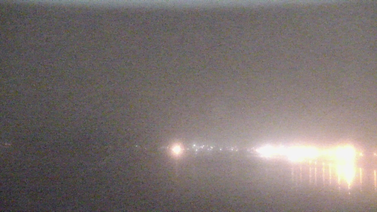 Thumbnail for current weather camera view from Wyndham Garden Lake Guntersville in Guntersville, Alabama