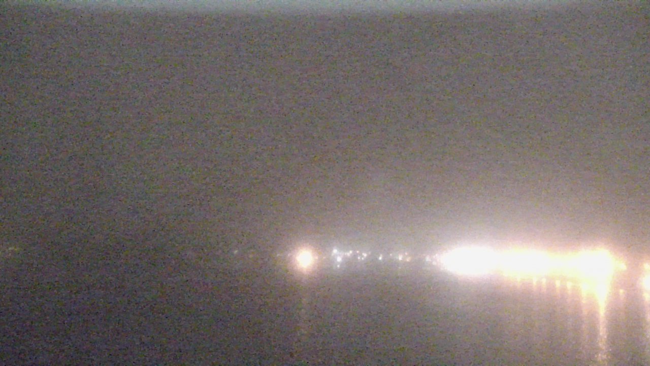 Thumbnail for current weather camera view from Wyndham Garden Lake Guntersville in Guntersville, Alabama