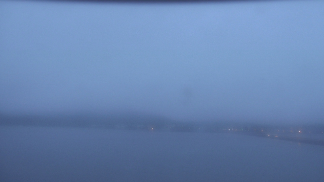 Thumbnail for current weather camera view from Wyndham Garden Lake Guntersville in Guntersville, Alabama