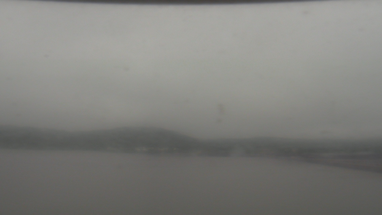 Thumbnail for current weather camera view from Wyndham Garden Lake Guntersville in Guntersville, Alabama