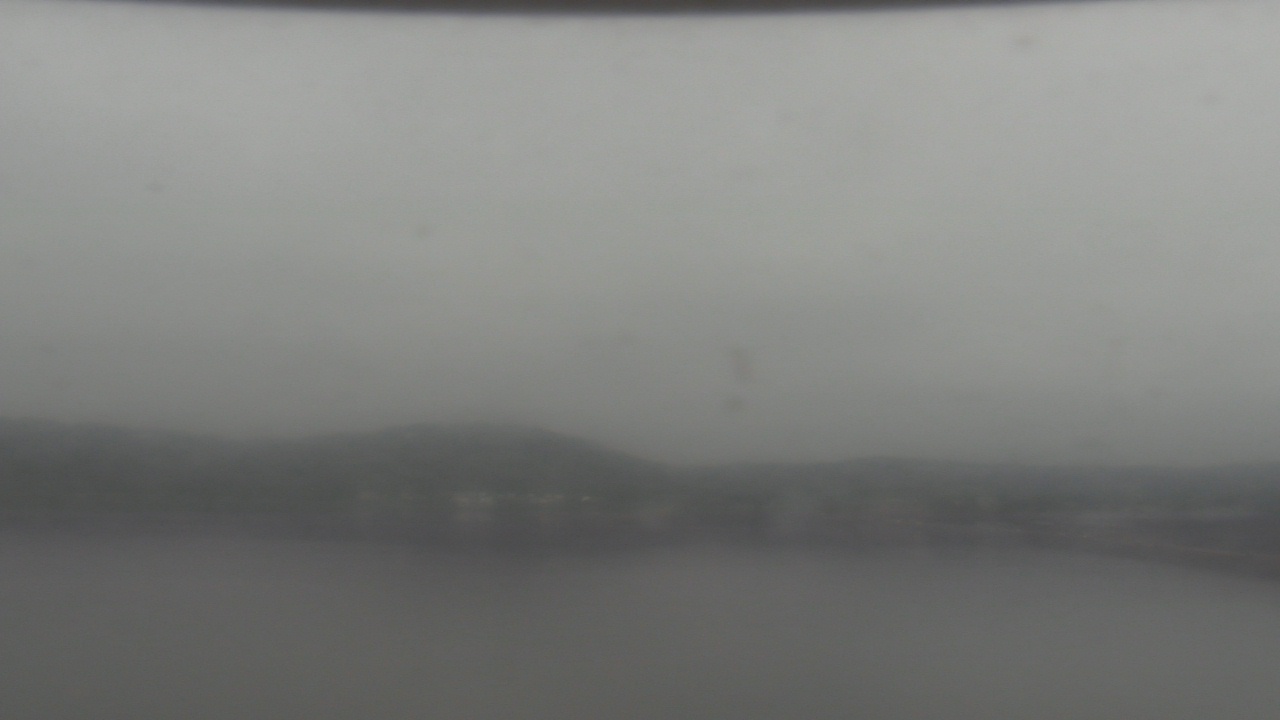 Thumbnail for current weather camera view from Wyndham Garden Lake Guntersville in Guntersville, Alabama