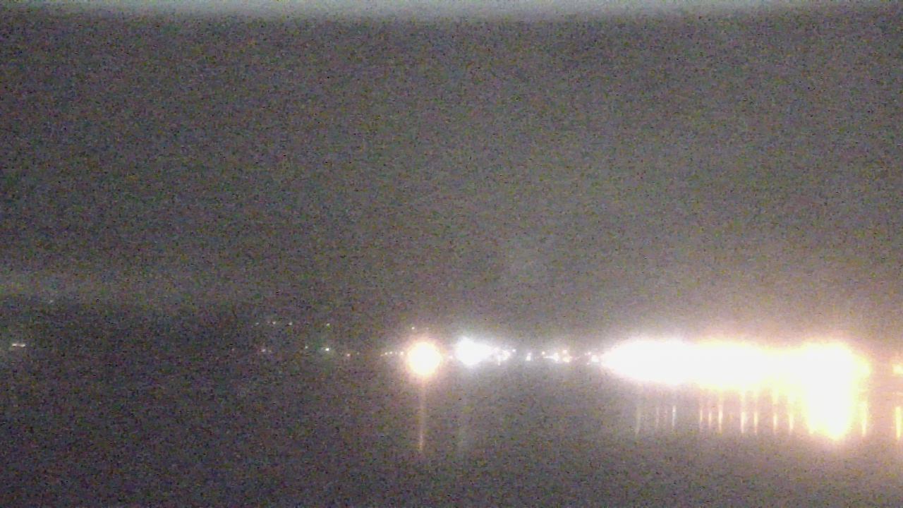 Thumbnail for current weather camera view from Wyndham Garden Lake Guntersville in Guntersville, Alabama