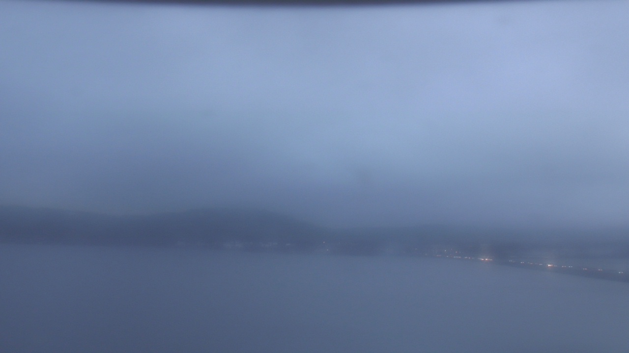 Thumbnail for current weather camera view from Wyndham Garden Lake Guntersville in Guntersville, Alabama