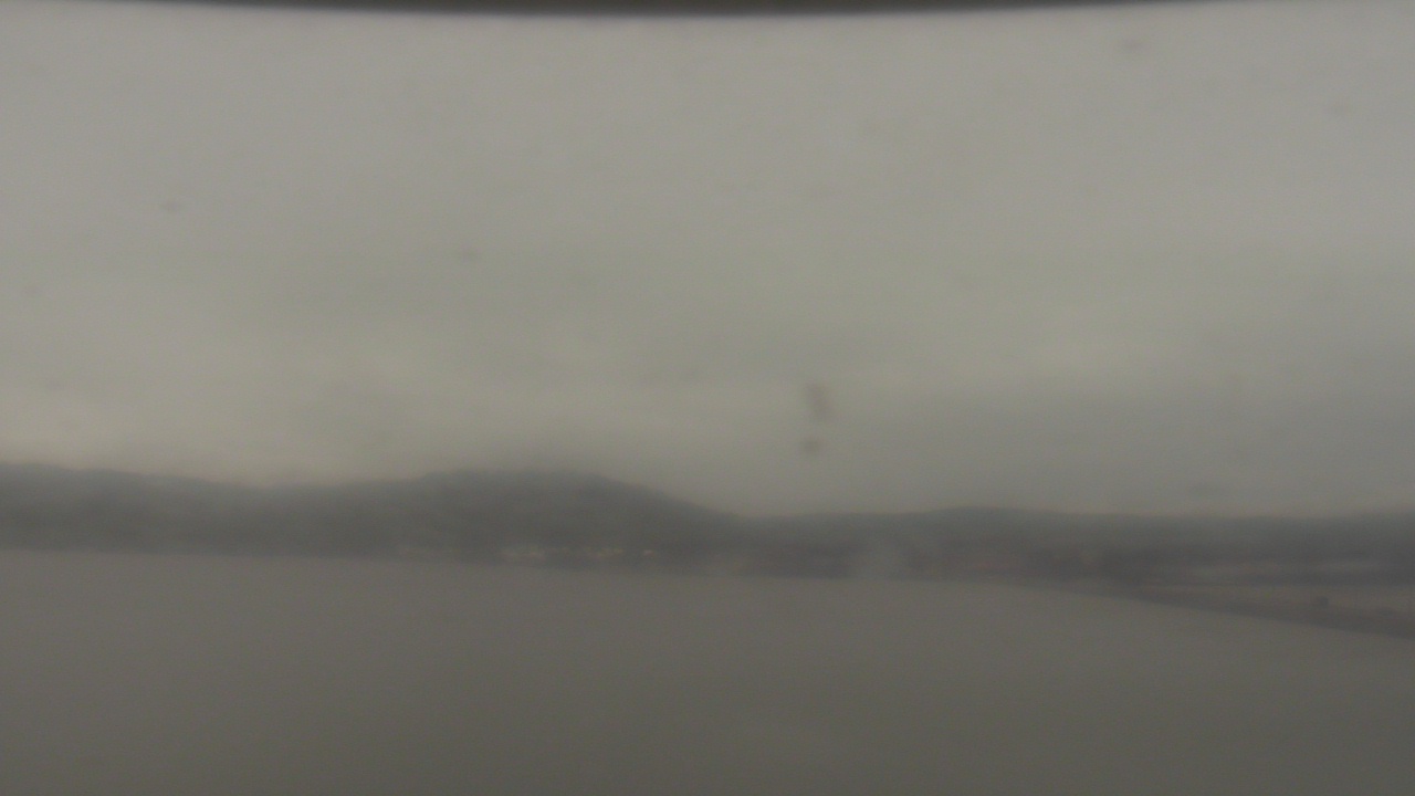 Thumbnail for current weather camera view from Wyndham Garden Lake Guntersville in Guntersville, Alabama
