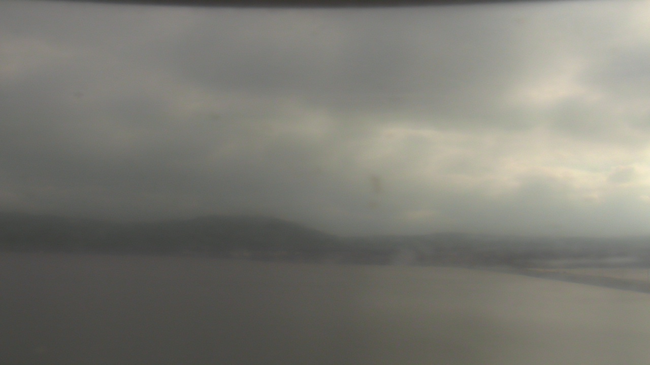Thumbnail for current weather camera view from Wyndham Garden Lake Guntersville in Guntersville, Alabama