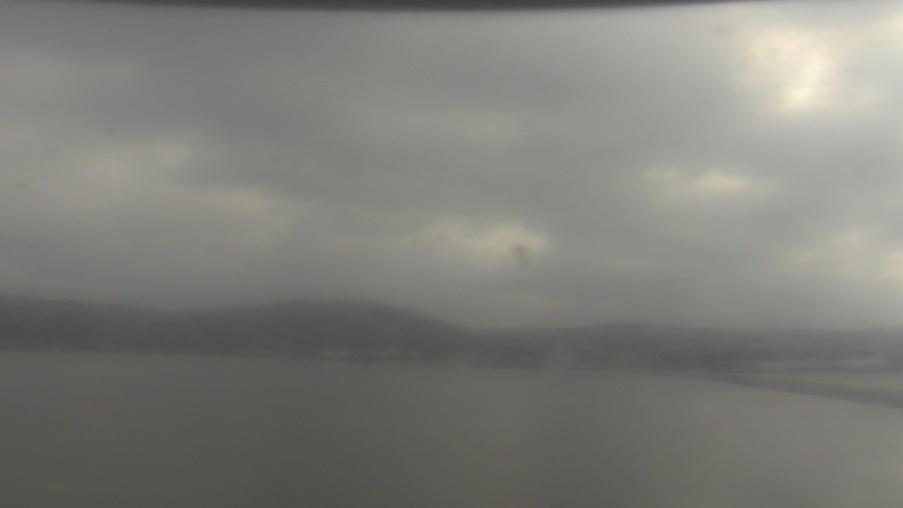Thumbnail for current weather camera view from Wyndham Garden Lake Guntersville in Guntersville, Alabama