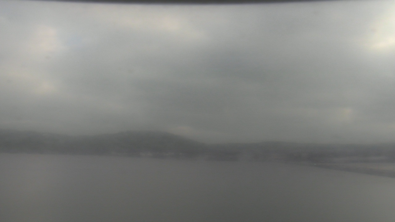Thumbnail for current weather camera view from Wyndham Garden Lake Guntersville in Guntersville, Alabama