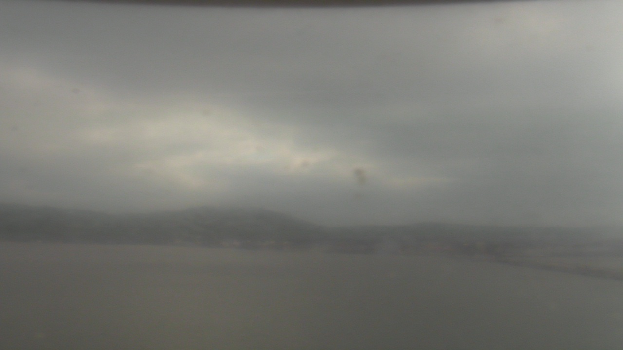 Thumbnail for current weather camera view from Wyndham Garden Lake Guntersville in Guntersville, Alabama