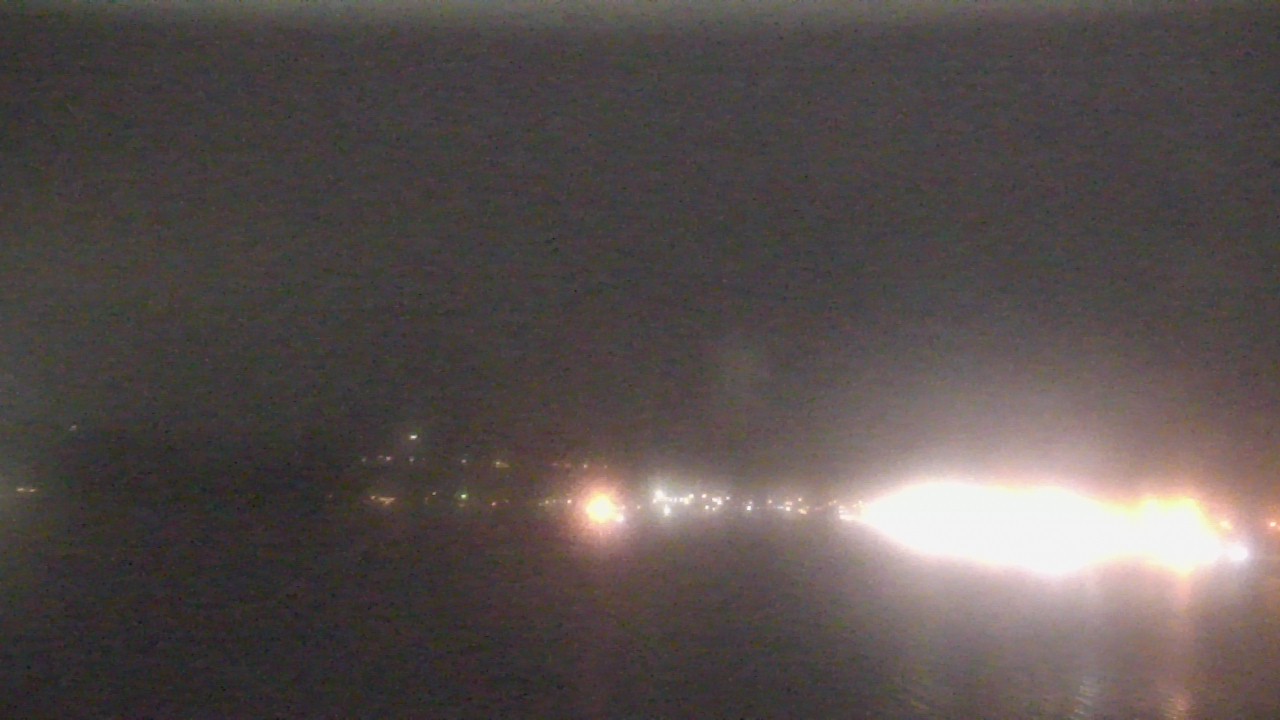 Thumbnail for current weather camera view from Wyndham Garden Lake Guntersville in Guntersville, Alabama